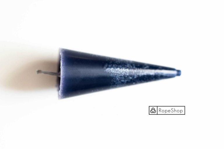 Свеча парафиновая окрашенная, синяя